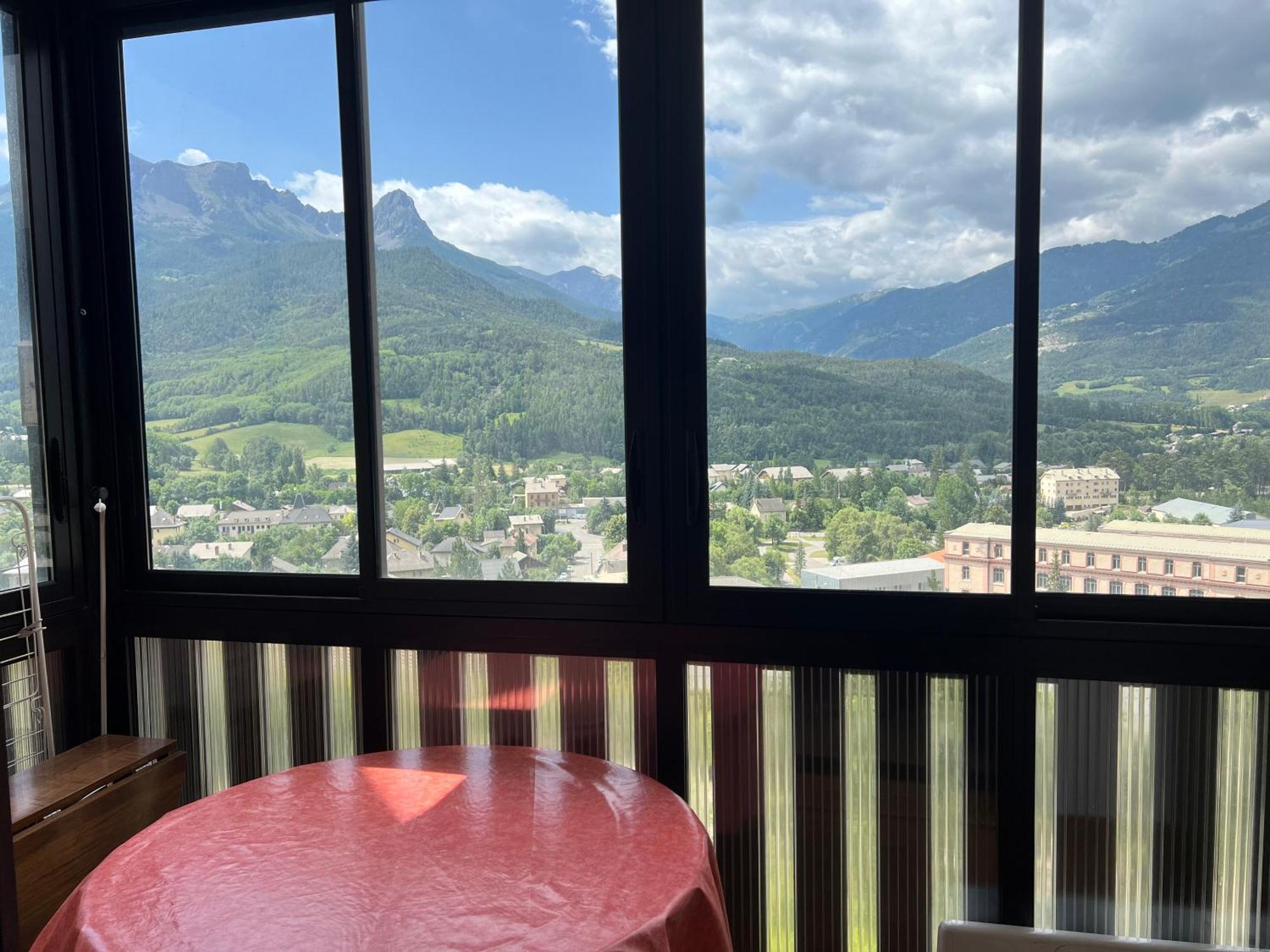 Terrasse Adroit T2 Barcelonnette - Wi-Fi Gratuit - 7 Couchages Apartment Luaran gambar